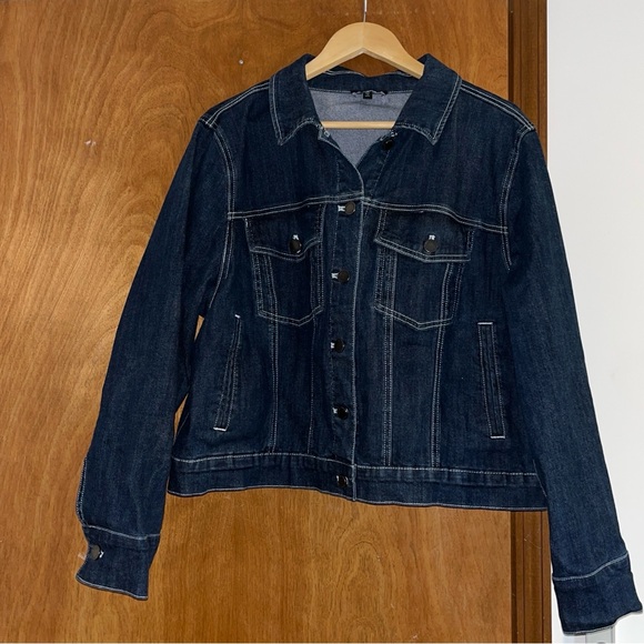 Universal Standard | M (18-20) Kelsey Denim Jacket in Dark Indigo - Picture 4 of 10